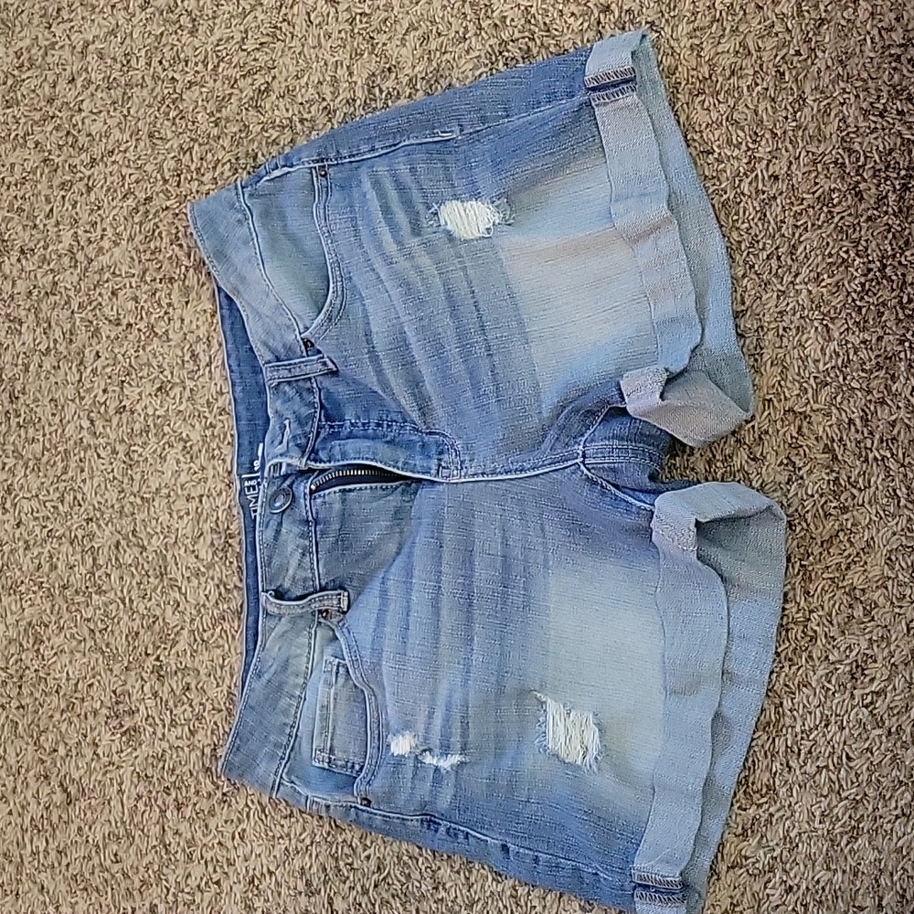 Mid rise shorts